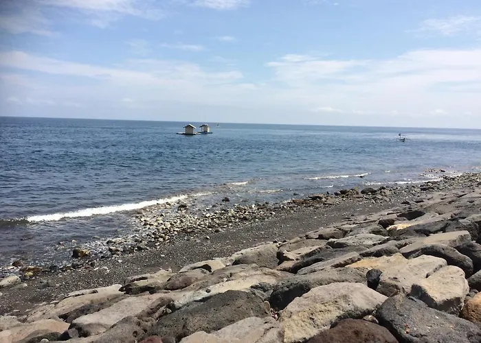 Bali Segara Lestari Oceanfront Gasthuis Tejakula